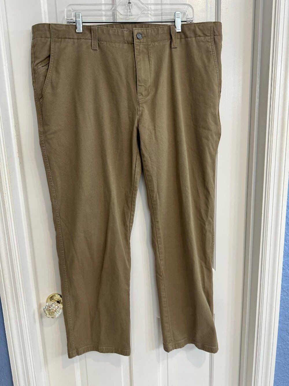 Roundtree & Yorke Dark Tan Size 40X30 Flat Front Chino Pants EUC